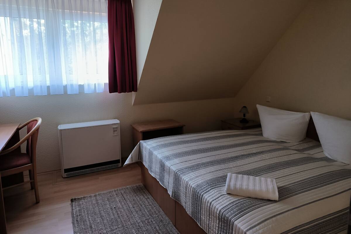 Economy Double Room