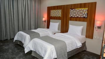 In-room safe, blackout drapes, free WiFi