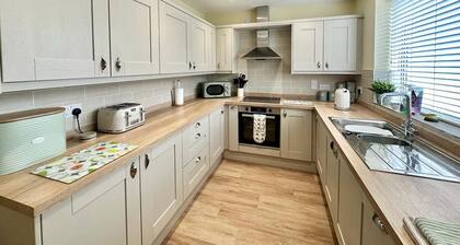 Pembroke Dock Hidden Gem - Pass the Keys