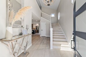 Interior - Luxury Beach House near Downtown Main Street Half Moon Bay (Half Moon Bay)