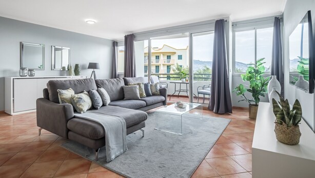 TV - Barreiros Serenity by Madeira Sun Travel (Funchal)
