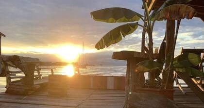 Life is good casa: maison dâhĂŽte-artiste situe dans la baie de saigon 8 pers.