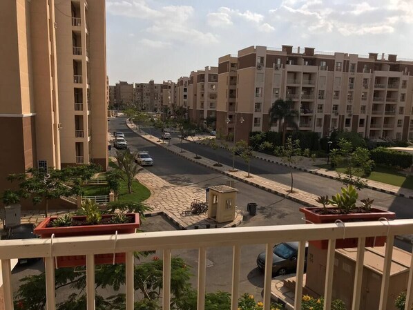 Property grounds - Cozy Modern Apartment in Madinaty
(Cairo)