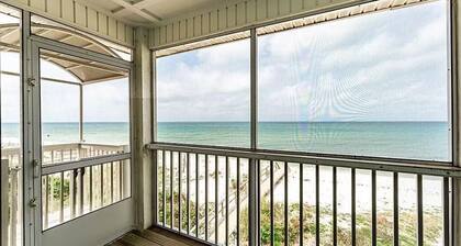 3 Bed/2.5 Bath North Cape San Blas Beach Front Home - Steps to the Ocean!!