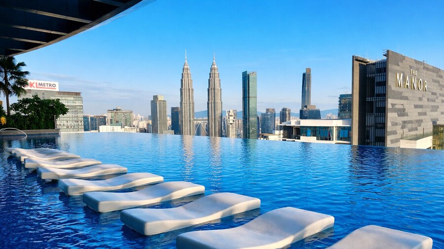 Eaton Residences KLCC by Luna
