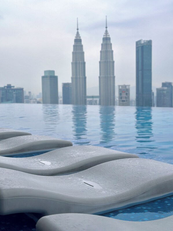 Exercise/lap pool - Eaton Residences KLCC by Luna (Kuala Lumpur)