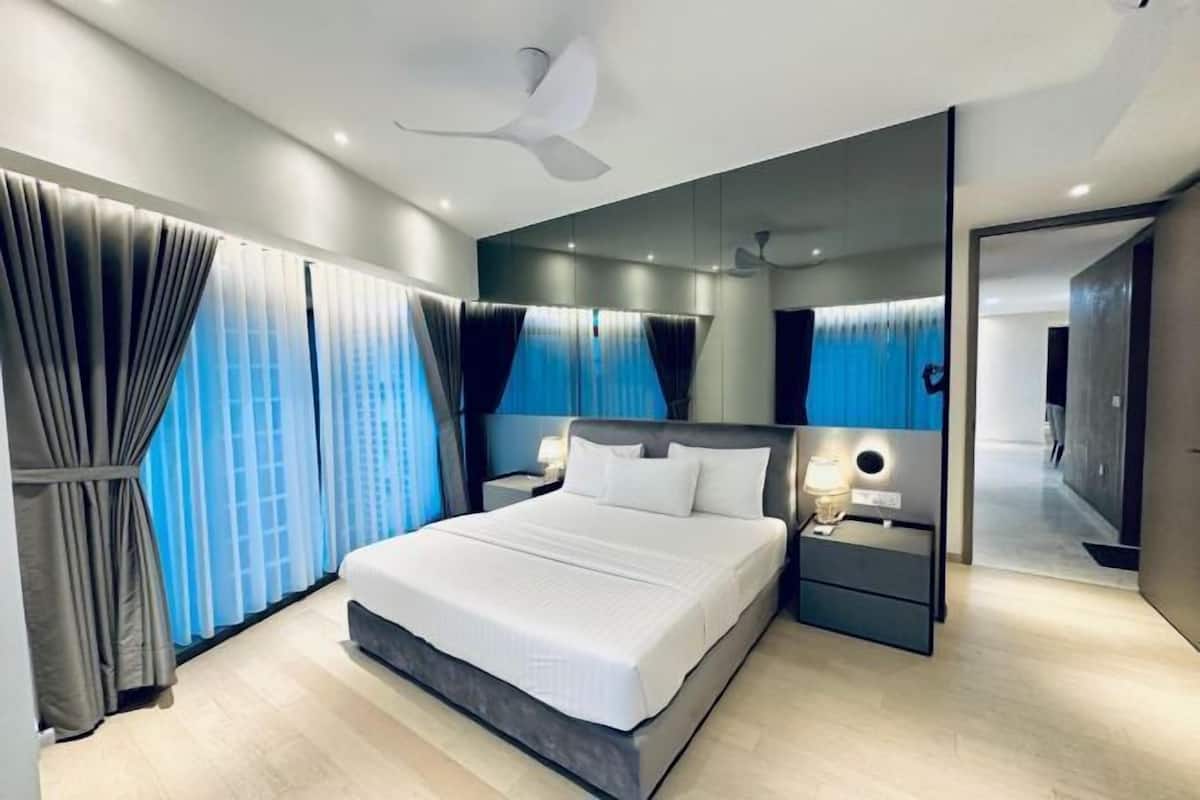 Egyptian cotton sheets, premium bedding, down comforters