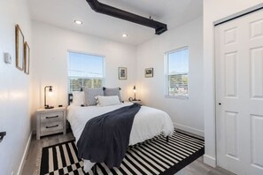 2 bedrooms, iron/ironing board, WiFi, bed sheets