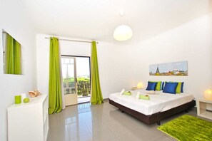2 bedrooms, iron/ironing board, free WiFi, bed sheets - Cozy Apartment w/ Pool in Albufeira (Albufeira)