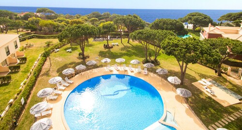 Cozy Apartment w/ Pool in Albufeira