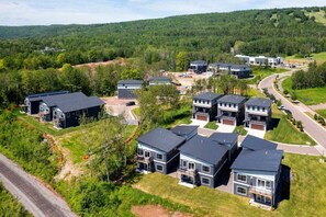 Exterior - Stunning Sunrise Home | Waterfront |  Sauna | Views | Dogs | Trail Access (Duluth)