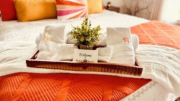 4 soveværelser, skrivebord, strygejern/strygebræt, weekendseng