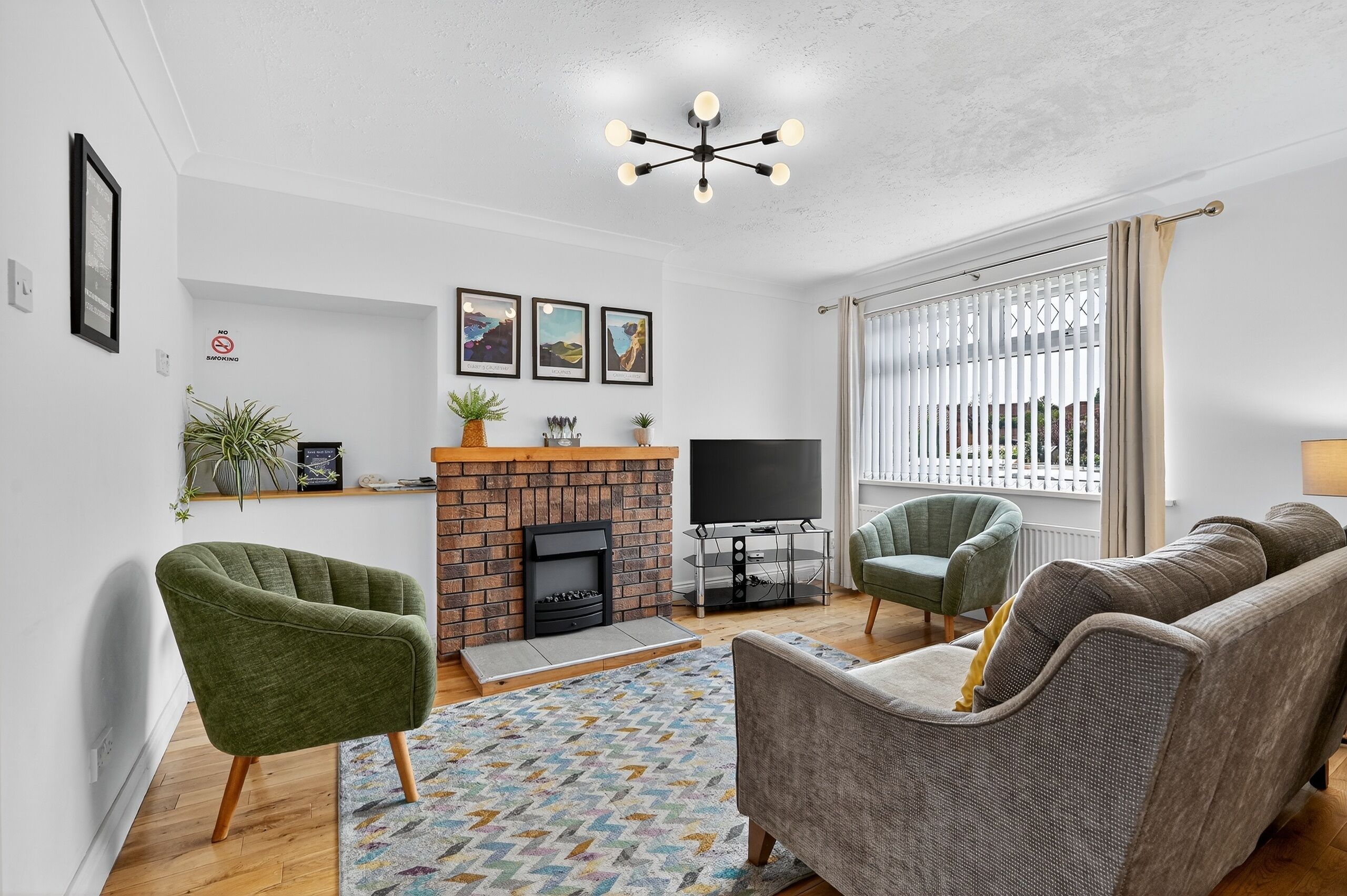 Télévision, cheminée