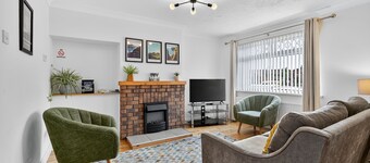 Hillsborough Home from Home, Garden and 2x Parking by StayByNumbers