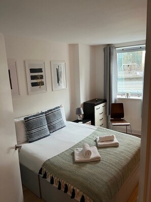 1 chambre, fer et planche à repasser, Wi-Fi, literie fournie