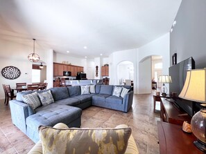 TV - Lakeside 5Bd Pool Hm Spa Gm Watersng-237YS (Davenport)