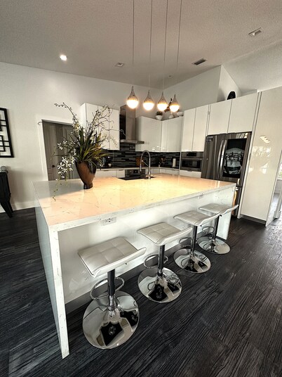 Relax with the whole family at this peaceful and confortable place to stay. 