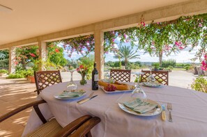 Outdoor dining