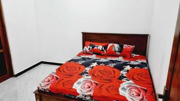 Villa | 5 bedrooms, iron/ironing board, free WiFi