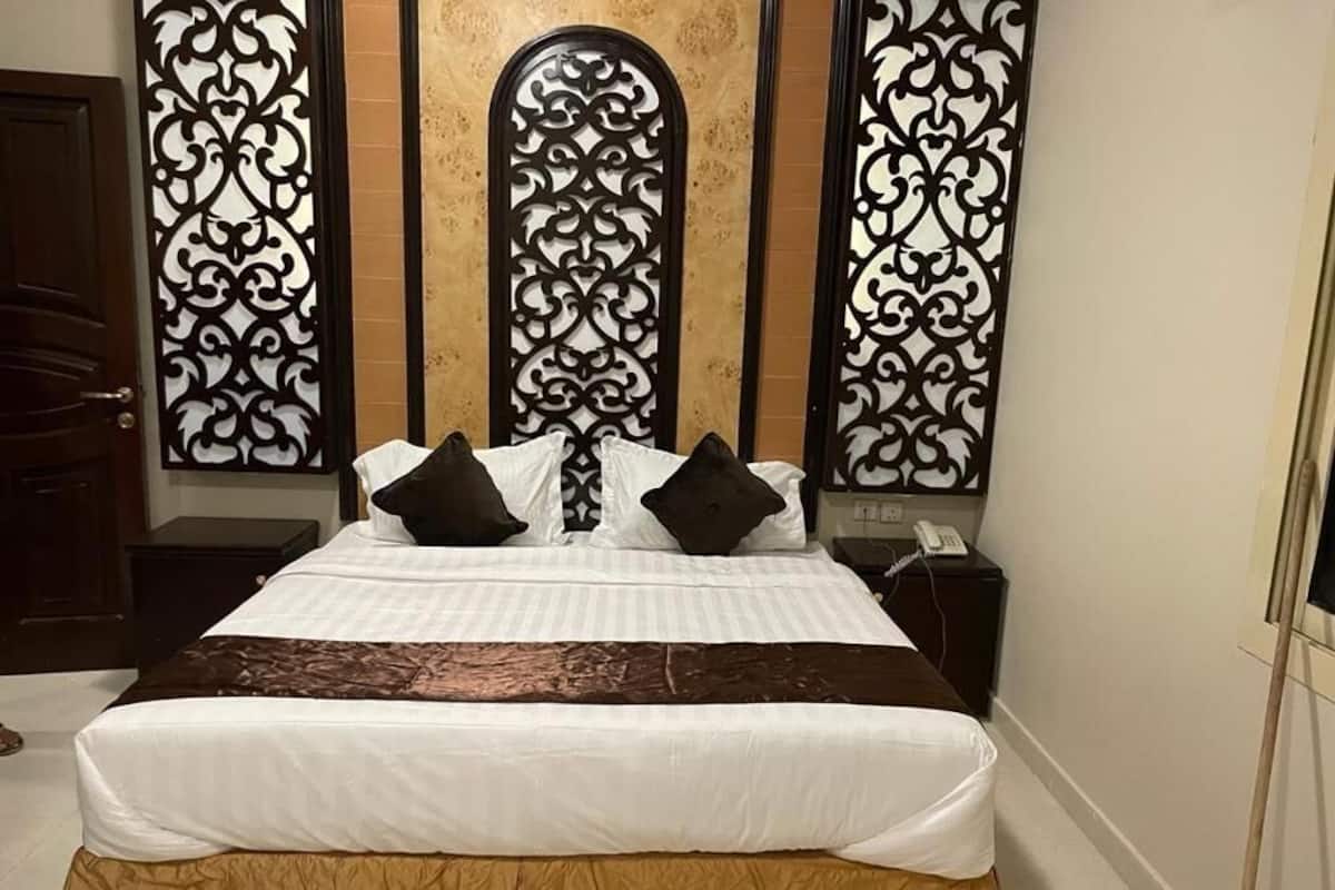 In-room safe, free WiFi, bed sheets, wheelchair access