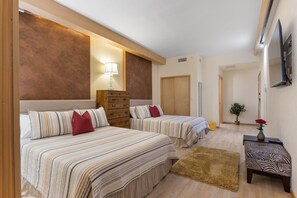 1 chambre, bureau, fer et planche à repasser, Wi-Fi gratuit