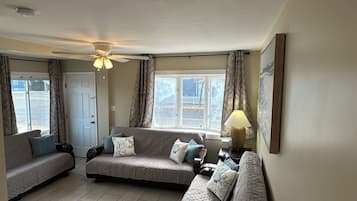 Family House, 2 Bedrooms, Kitchen, Ground Floor | Living area