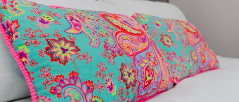 2 bedrooms, in-room safe, desk, iron/ironing board