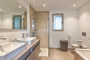 Bathtub, hair dryer, towels - Jardines - Acoran 2.5 RESERVE NATURE VIEW 1B (Arona)