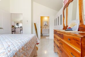 2 chambres, fer et planche Ă repasser, Wi-Fi gratuit, draps fournis