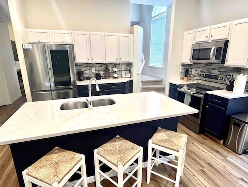 Near Disney - 5BR - 10PPL - Pool - Spa - Gameroom!