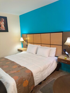 Egyptian cotton sheets, premium bedding, down duvets - Hotel Manta Real (Manta)