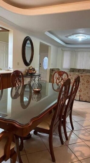 Dining - Casa4reynas (Ensenada)