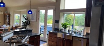 Eugene, OR Near Track City UO Hayward Hult Ctr Matthew Knight Hospitals Coast