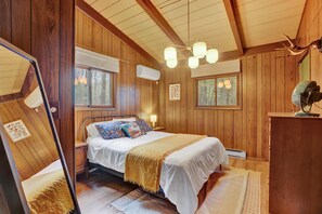 3 dormitorios, tabla de planchar con plancha, cuna de viaje