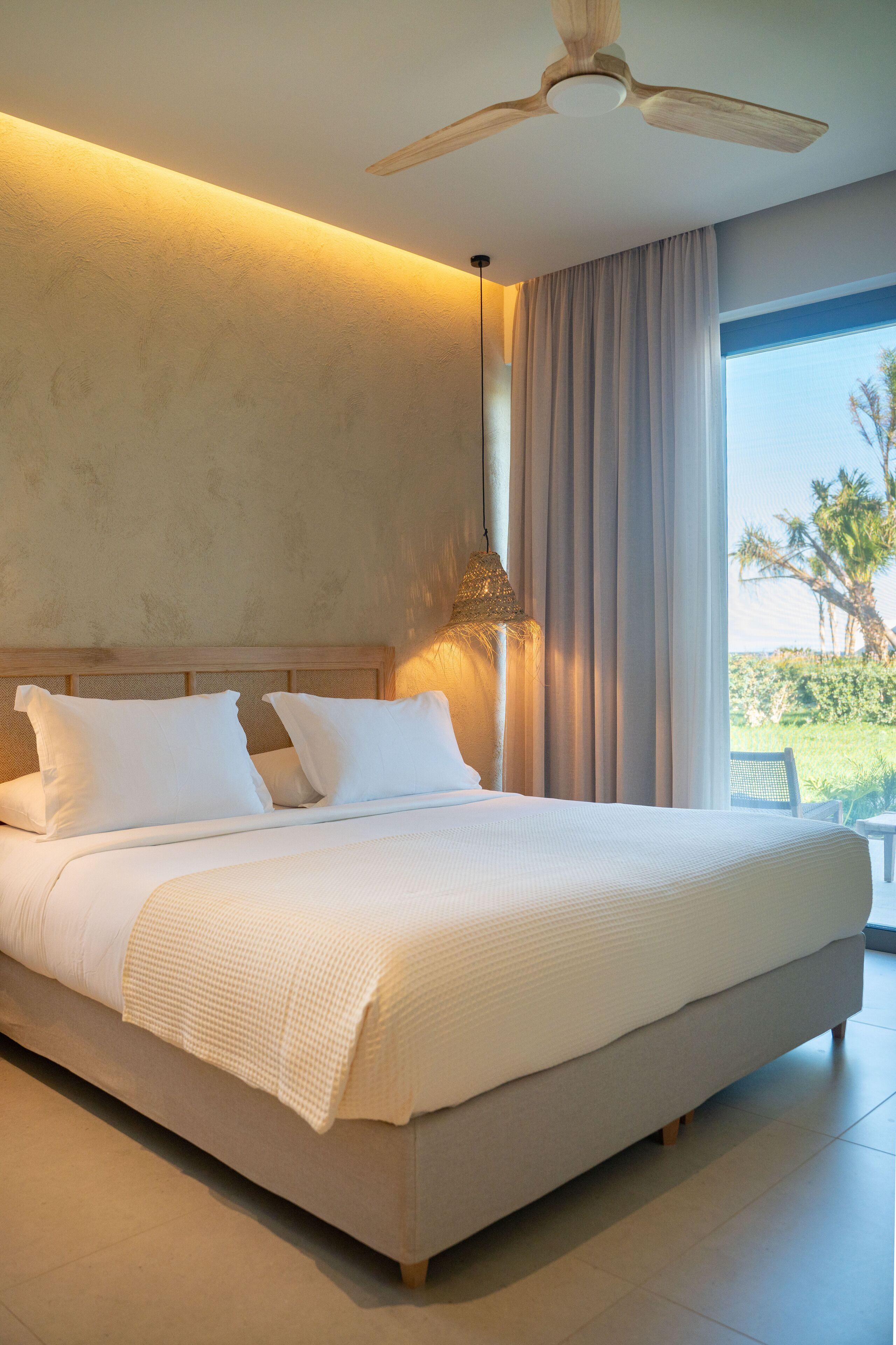 Egyptian cotton sheets, premium bedding, down duvets, pillow-top beds