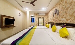 Premium Double Room, Non Smoking | In-room safe, desk - Itsy Hotels Yogeshwara Grand (Hyderabad)