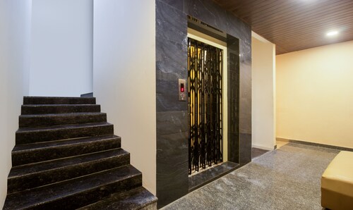 Itsy Hotels Yogeshwara Grand