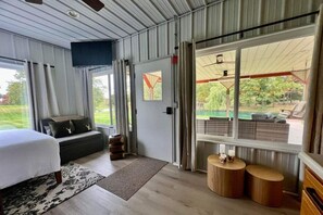 2 makuuhuonetta, silitysrauta/-lauta, Wi-Fi, vuodevaatteet