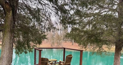 Mantra Bungalow at Asana Lake Retreat