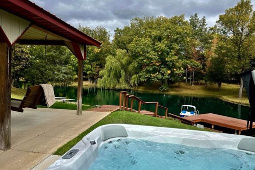 Mantra Bungalow at Asana Lake Retreat