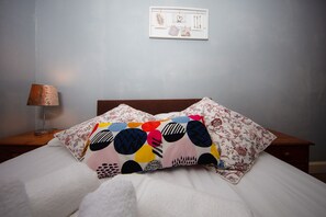 2 Schlafzimmer, Zimmersafe, Schreibtisch, Bügeleisen/Bügelbrett