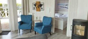 6 habitaciones, tabla de planchar con plancha y cuna de viaje 