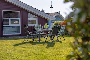 Outdoor dining - Baltic View - Komfortables, Sehr Strandnahes Ferienhaus mit Whirlpool und Sauna (Brodersby)