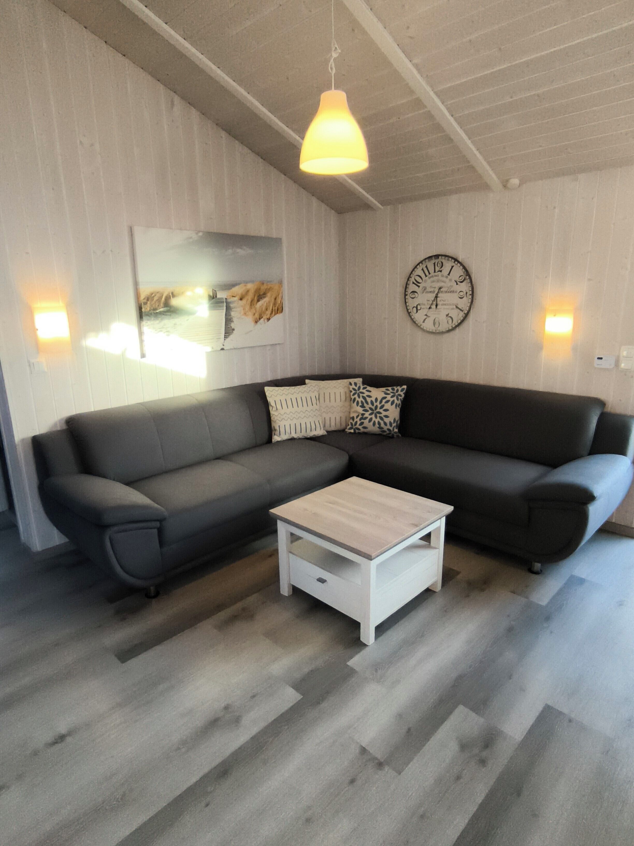 Fernseher, Kamin, DVD-Player, Stereoanlage