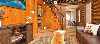 Walk to Beach - Close to Town - Pet Friendly Cabin