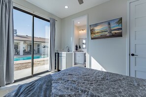 3 bedrooms, in-room safe, iron/ironing board, WiFi