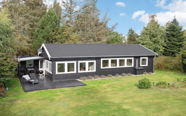 Exterior - Stunning home in Væggerløse with WiFi (Væggerløse)