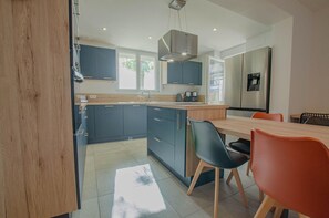 Microwave, dishwasher, highchair