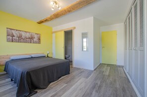 5 bedrooms, free WiFi