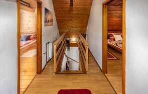 3 bedrooms, free WiFi, bed sheets